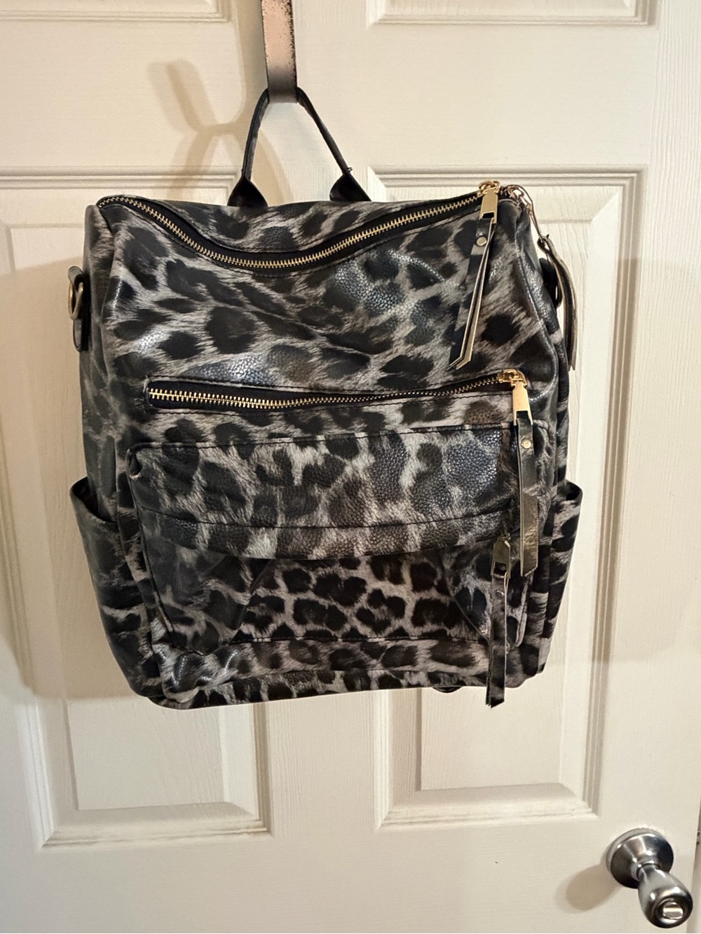 Stylish Leopard Print Women's Backpack - Gray